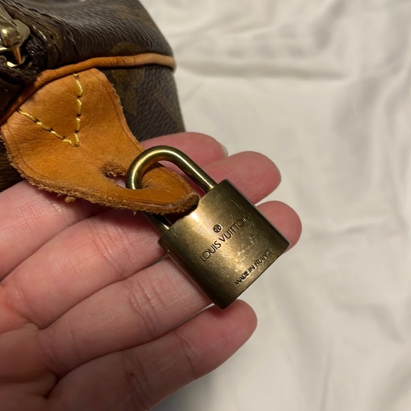Vintage Louis Vuitton Speedy 30 - Picture 5 of 10